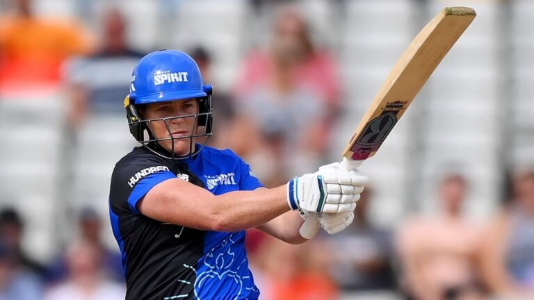 Grace Harris joins Surrey Women for Vitality Blast