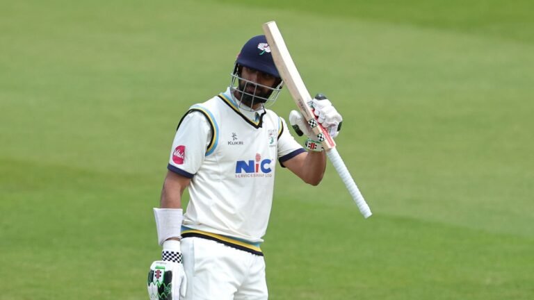 Leicestershire sign Shan Masood on all-format deal