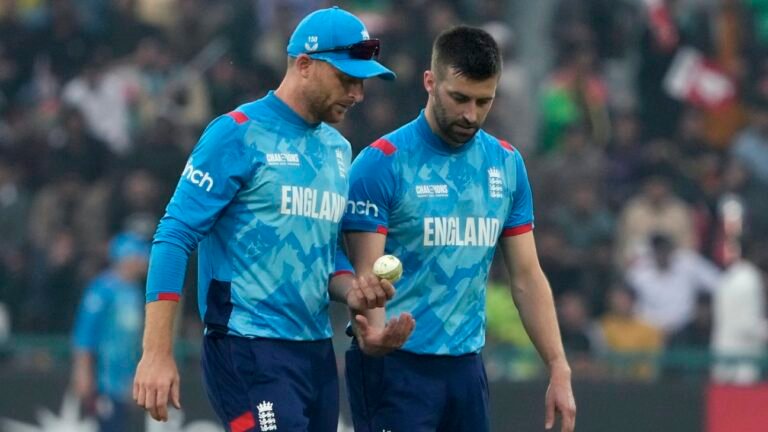 Mark Wood ruled out for four months after knee surgery