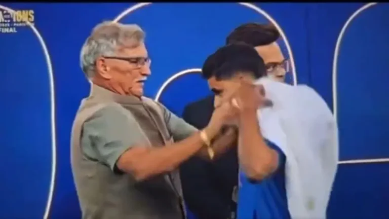 Shreyas Iyer snatches his Champions Trophy winning blazer from BCCI President Roger Binny